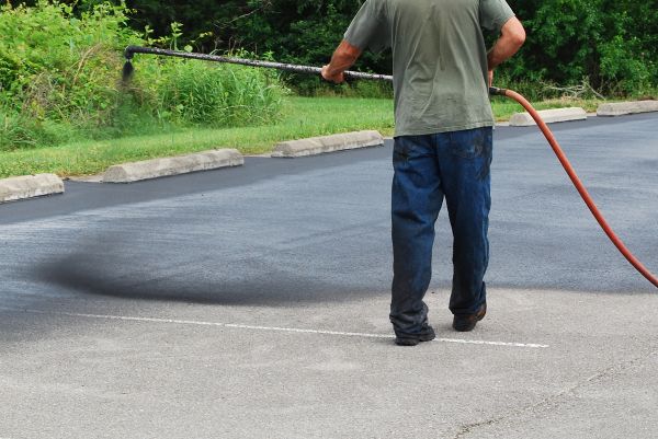 Lot Sealcoating in Slidell