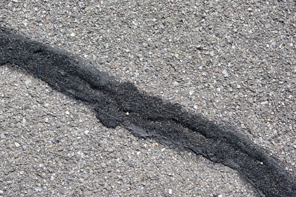 Asphalt Crack Sealing in Slidell